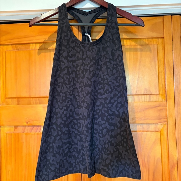 Lululemon Cool Racerback ll, Formation Camo Deep Coal Multi Nulu Size 8 - Picture 1 of 9
